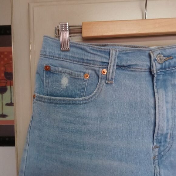 Levi's High Rise Shorts - Tribecca Scoop - Picture 6 of 10